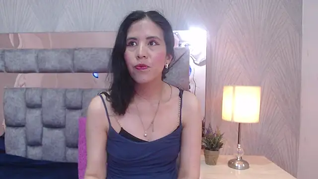 GiselaZivic online show from December 2025 03:43:02 PM