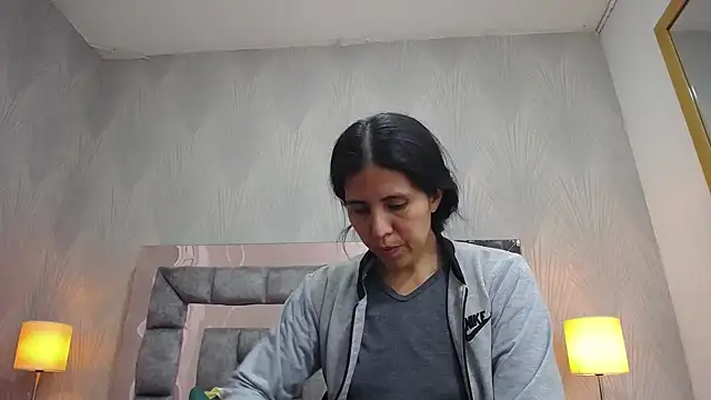 Snapshot of GiselaZivic chatting on July 2026 07:19:01 PM GiselaZivic online show from July 2026 07:19:01 PM