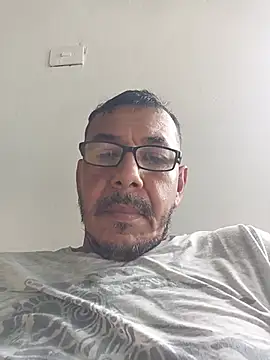 Snapshot of bruno_324278 chatting on June 2026 05:35:01 PM bruno 324278 online show from June 2026 05:35:01 PM