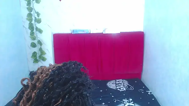 akiracampell online show from November 2025 11:53:01 AM