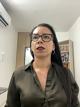 Snapshot of Vicky_ro chatting on November 2025 01:06:01 AM Vicky ro online show from November 2025 01:06:01 AM