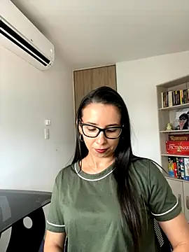 Snapshot of Vicky_ro chatting on November 2025 09:13:01 PM Vicky ro online show from November 2025 09:13:01 PM