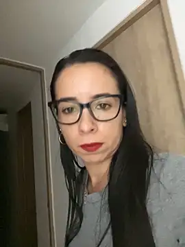 Snapshot of Vicky_ro chatting on November 2025 01:06:01 AM Vicky ro online show from November 2025 01:06:01 AM