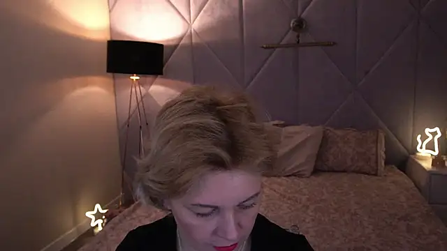 Snapshot of AmaraNights chatting on November 2025 02:19:01 PM AmaraNights online show from November 2025 02:19:01 PM