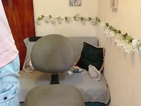 LuluKiss  online show from December 2025 01:38:01 PM