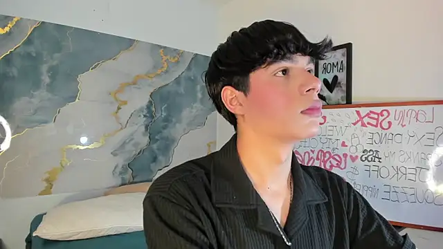 Snapshot of Isaac_Kurtt chatting on November 2025 07:36:01 PM Isaac Kurtt online show from November 2025 07:36:01 PM