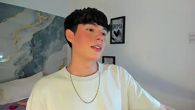 Snapshot of Isaac_Kurtt chatting on November 2025 08:19:02 PM Isaac Kurtt online show from November 2025 08:19:02 PM