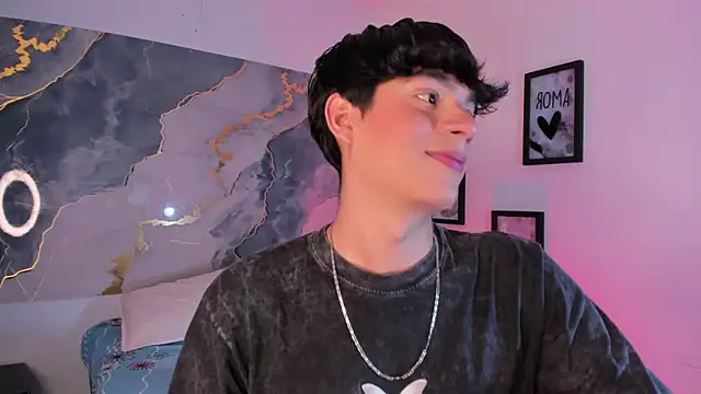 Snapshot of Isaac_Kurtt chatting on November 2025 07:32:02 PM Isaac Kurtt online show from November 2025 07:32:02 PM