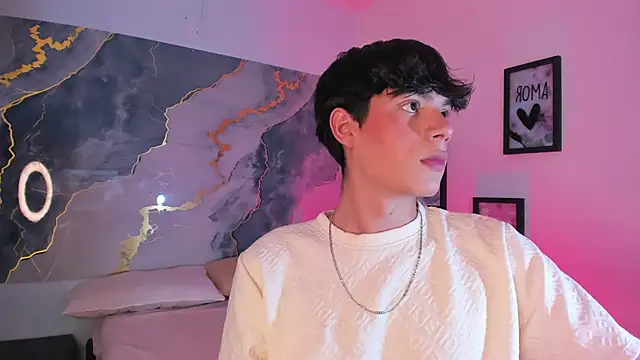 Snapshot of Isaac_Kurtt chatting on November 2025 08:19:01 PM Isaac Kurtt online show from November 2025 08:19:01 PM