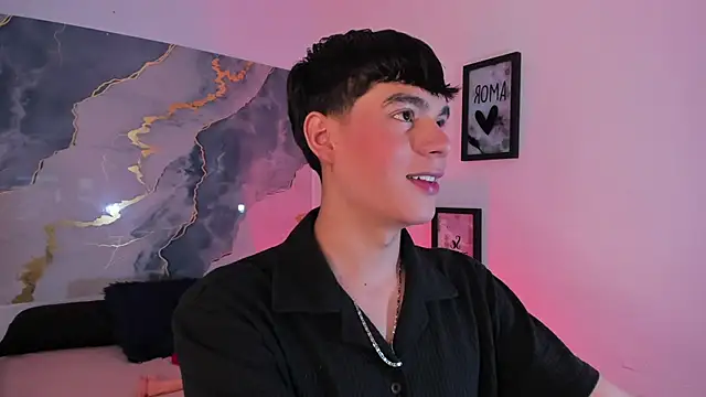 Snapshot of Isaac_Kurtt chatting on November 2025 07:38:01 PM Isaac Kurtt online show from November 2025 07:38:01 PM