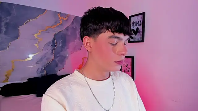 Snapshot of Isaac_Kurtt chatting on November 2025 08:12:01 PM Isaac Kurtt online show from November 2025 08:12:01 PM