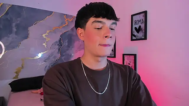 Snapshot of Isaac_Kurtt chatting on December 2025 07:31:01 PM Isaac Kurtt online show from December 2025 07:31:01 PM