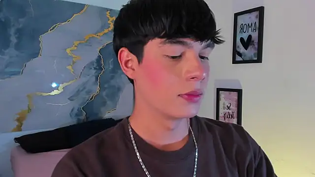 Isaac Kurtt online show from January 2026 07:49:02 PM