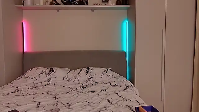 Hot-therapy4u online show from November 2025 10:42:02 PM