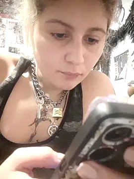 Snapshot of Hollywouldd chatting on November 2025 02:32:02 AM Hollywouldd online show from November 2025 02:32:02 AM