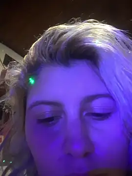 Snapshot of Hollywouldd chatting on November 2025 07:11:02 AM Hollywouldd online show from November 2025 07:11:02 AM