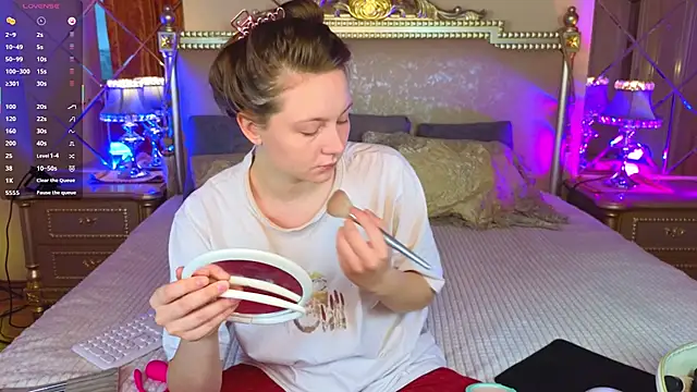 Snapshot of HolyBabyDoll chatting on November 2025 04:44:02 AM HolyBabyDoll online show from November 2025 04:44:02 AM