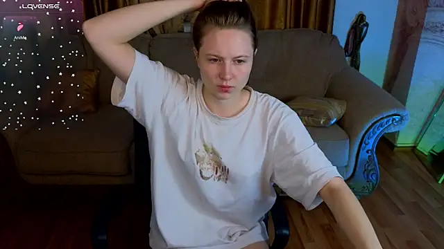 Snapshot of HolyBabyDoll chatting on November 2025 05:02:02 AM HolyBabyDoll online show from November 2025 05:02:02 AM