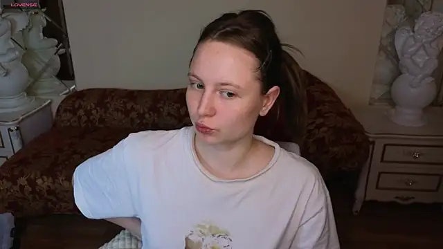 Snapshot of HolyBabyDoll chatting on November 2025 11:50:01 PM HolyBabyDoll online show from November 2025 11:50:01 PM