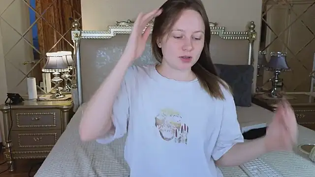 Snapshot of HolyBabyDoll chatting on November 2025 11:24:01 AM HolyBabyDoll online show from November 2025 11:24:01 AM