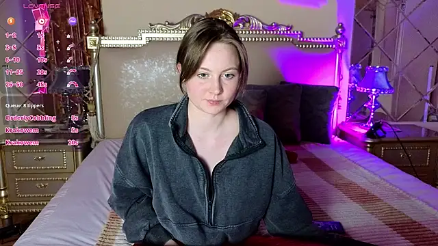 Snapshot of HolyBabyDoll chatting on November 2025 11:42:02 PM HolyBabyDoll online show from November 2025 11:42:02 PM