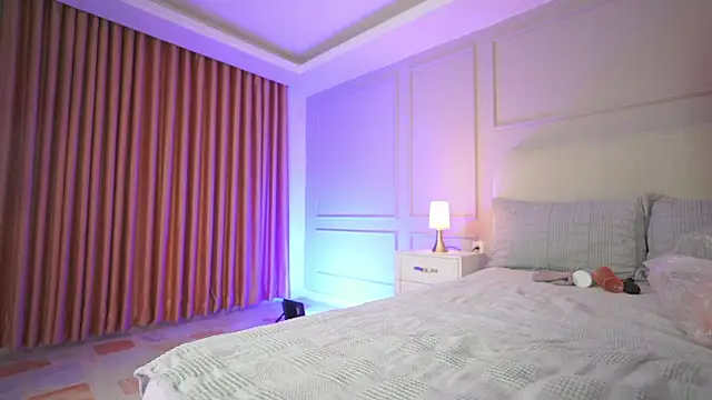 hanna  w online show from December 2025 01:44:01 AM