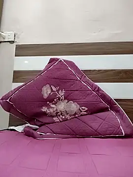 Snapshot of Ladzy_kieu chatting on December 2025 02:16:02 AM Ladzy kieu online show from December 2025 02:16:02 AM