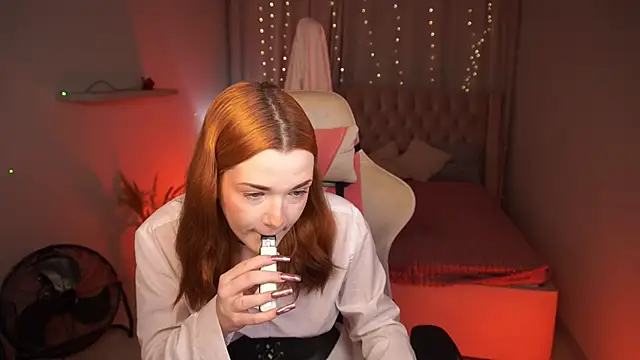 AvaRyder online show from November 2025 12:49:02 PM