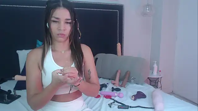 aleskaswarovski online show from February 2026 03:27:02 PM