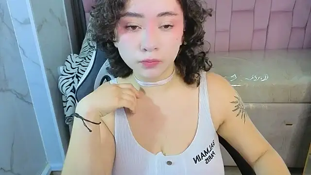 sunny2 b online show from November 2025 01:15:02 PM