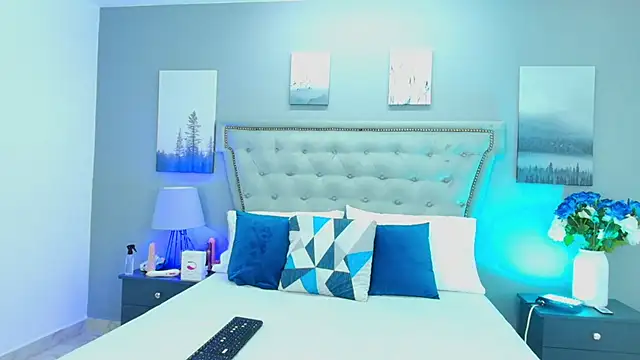 Snapshot of SofiaBrank chatting on November 2025 11:42:01 AM SofiaBrank online show from November 2025 11:42:01 AM