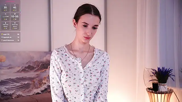 LavandaFobes online show from November 2025 03:08:02 AM