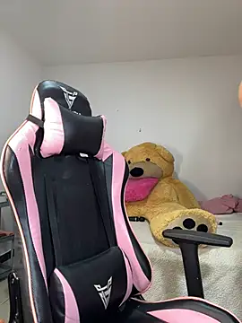 sweetmuslim01 online show from February 2025 11:36:02 PM