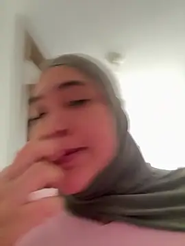 Snapshot of sweetmuslim01 chatting on May 2026 05:07:01 PM sweetmuslim01 online show from May 2026 05:07:01 PM