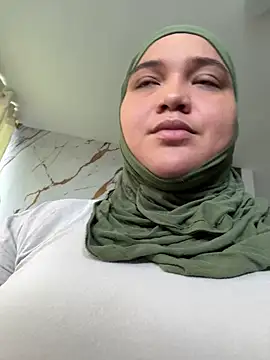 Snapshot of sweetmuslim01 chatting on May 2026 08:39:01 PM sweetmuslim01 online show from May 2026 08:39:01 PM