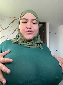Snapshot of sweetmuslim01 chatting on July 2026 06:14:02 PM sweetmuslim01 online show from July 2026 06:14:02 PM
