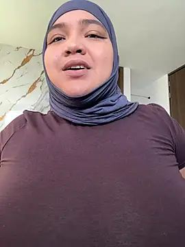 Snapshot of sweetmuslim01 chatting on July 2026 07:20:02 PM sweetmuslim01 online show from July 2026 07:20:02 PM