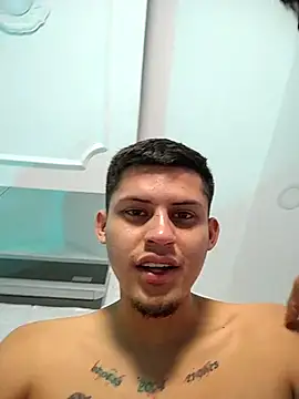 Snapshot of jov_and_thomas chatting on November 2025 03:07:02 PM jov and thomas online show from November 2025 03:07:02 PM