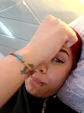 Snapshot of jov_and_thomas chatting on November 2025 04:59:02 AM jov and thomas online show from November 2025 04:59:02 AM