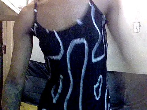 Snapshot of Nikistickyxx25 chatting on November 2025 03:12:02 PM Nikistickyxx25 online show from November 2025 03:12:02 PM