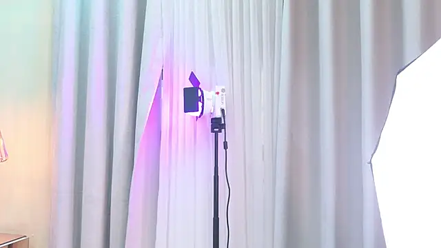 Snapshot of crystal_gilton chatting on November 2025 07:13:01 PM crystal gilton online show from November 2025 07:13:01 PM