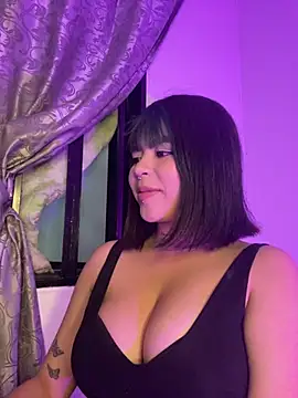 Snapshot of VIOLET_EF chatting on November 2025 02:47:02 AM VIOLET EF online show from November 2025 02:47:02 AM