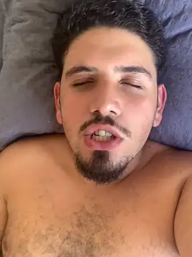 Bbbtro online show from March 2026 06:35:01 PM