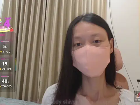 Snapshot of Lil-Cherries chatting on November 2025 03:54:01 PM Lil-Cherries online show from November 2025 03:54:01 PM