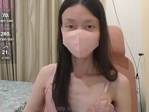 Snapshot of Lil-Cherries chatting on November 2025 02:31:02 PM Lil-Cherries online show from November 2025 02:31:02 PM