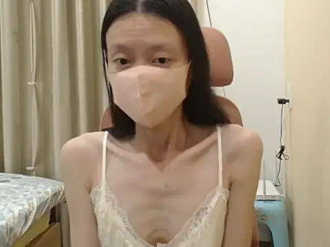 Lil-Cherries online show from April 2026 05:54:01 PM