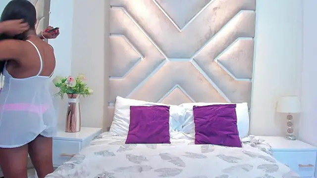 Bella Rousee  online show from November 2025 04:26:02 AM