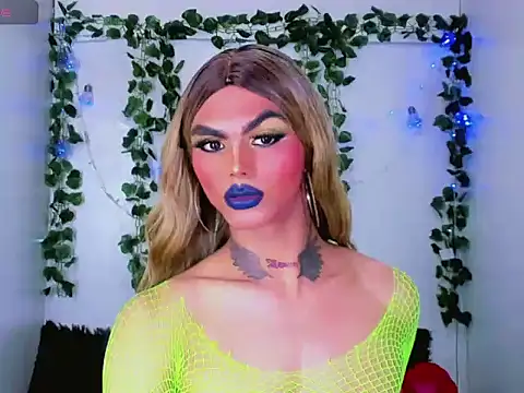 Sofia-hot  online show from November 2025 06:20:01 PM