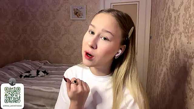 Rose Lachrymose online show from November 2025 03:36:02 PM