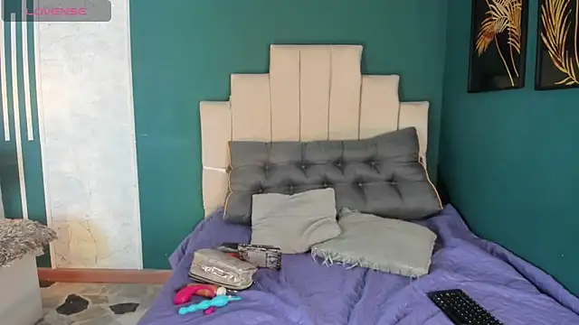 AliceMadnes online show from January 2026 01:19:01 AM